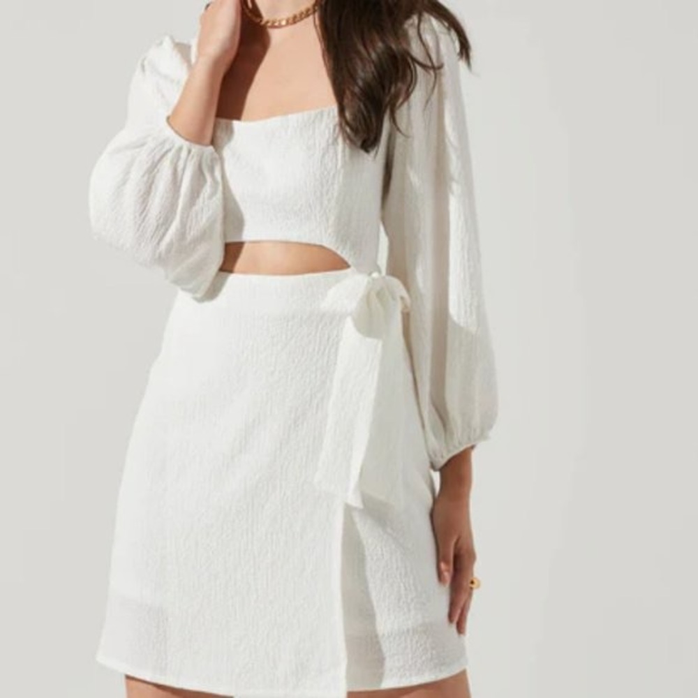 ASTR The Label Center Cutout Wrap Skirt Style Mini Dress